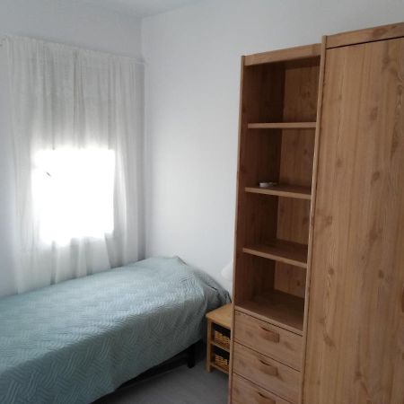 Estupendo Apartamento En Muy Buena Zona Appartamento L' Escala Esterno foto
