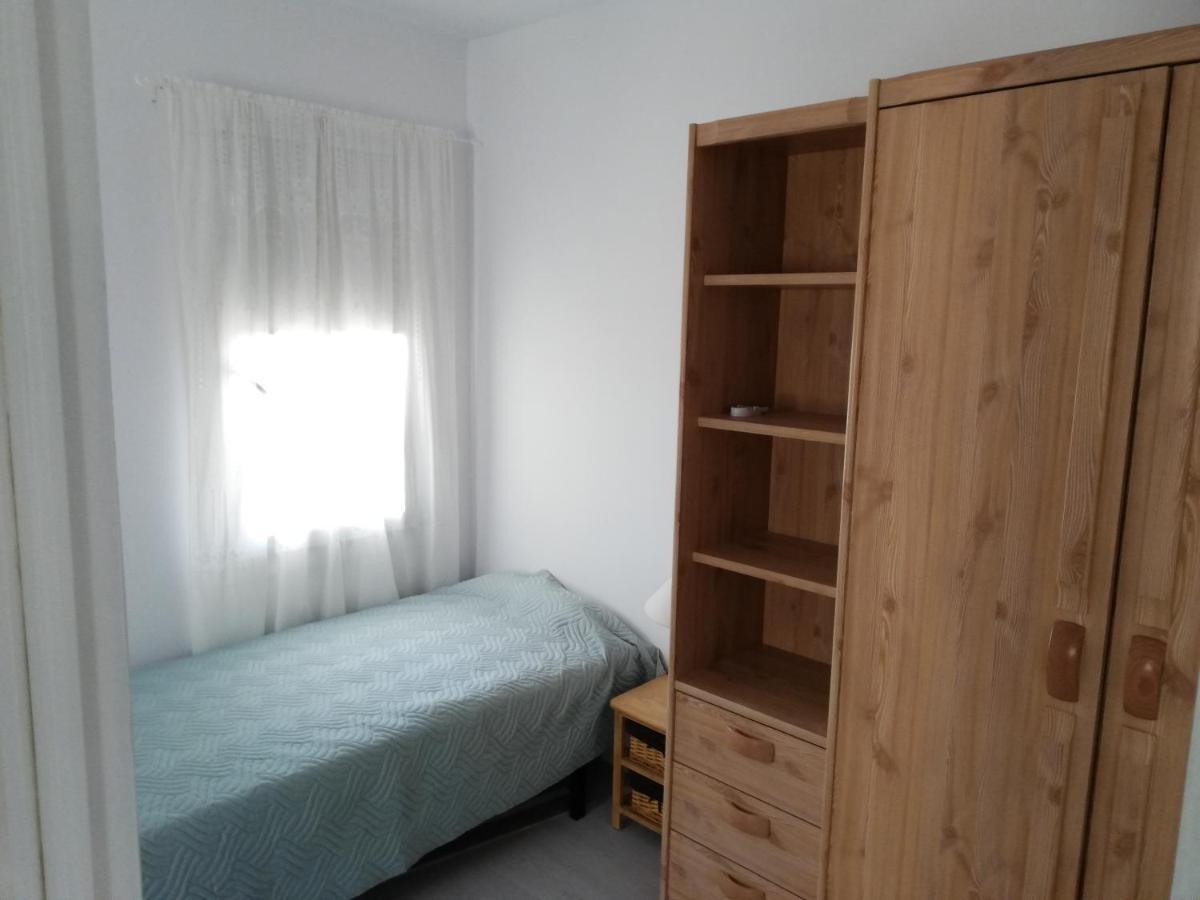 Estupendo Apartamento En Muy Buena Zona Appartamento L' Escala Esterno foto
