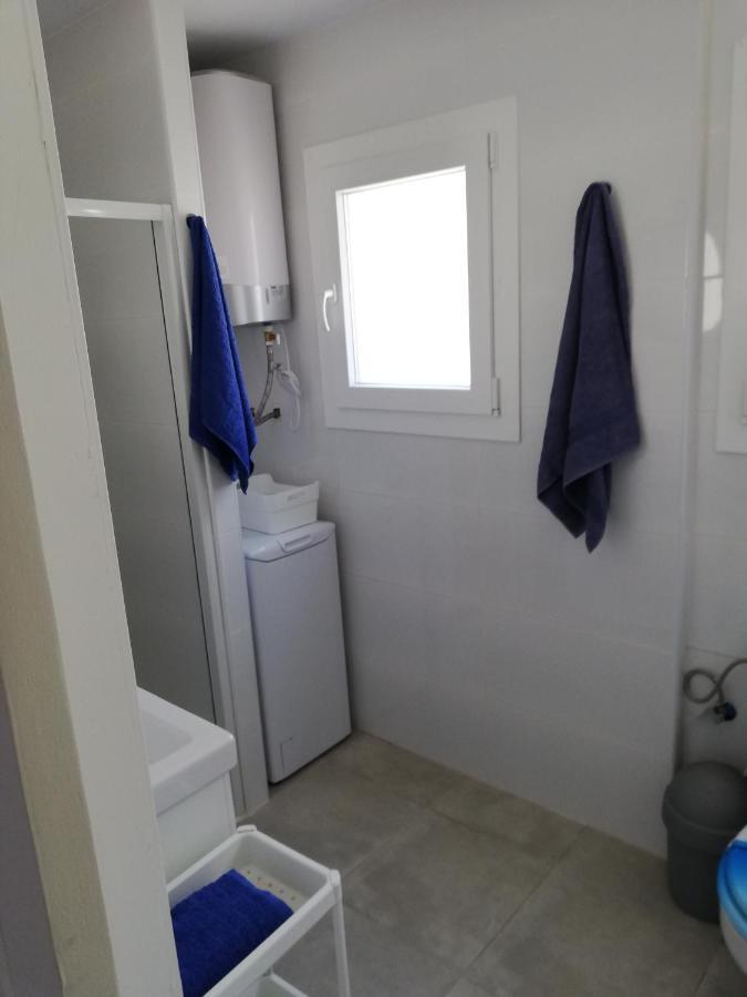 Estupendo Apartamento En Muy Buena Zona Appartamento L' Escala Esterno foto